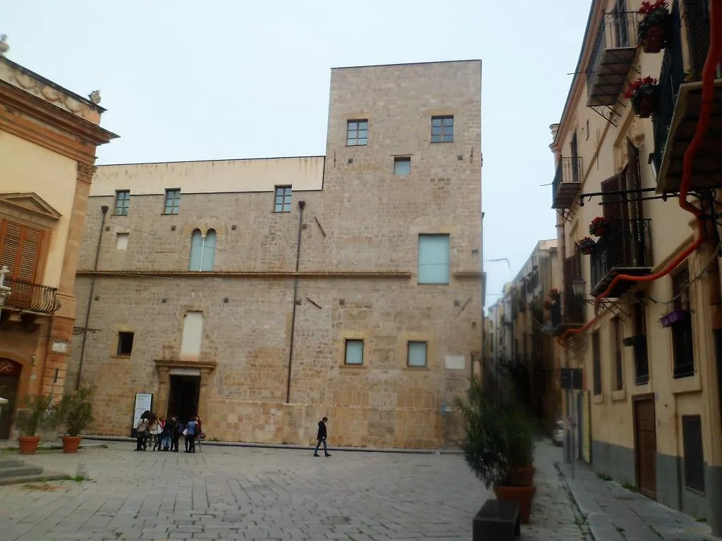 ホテル Palazzo Nuccio Guest House パレルモ