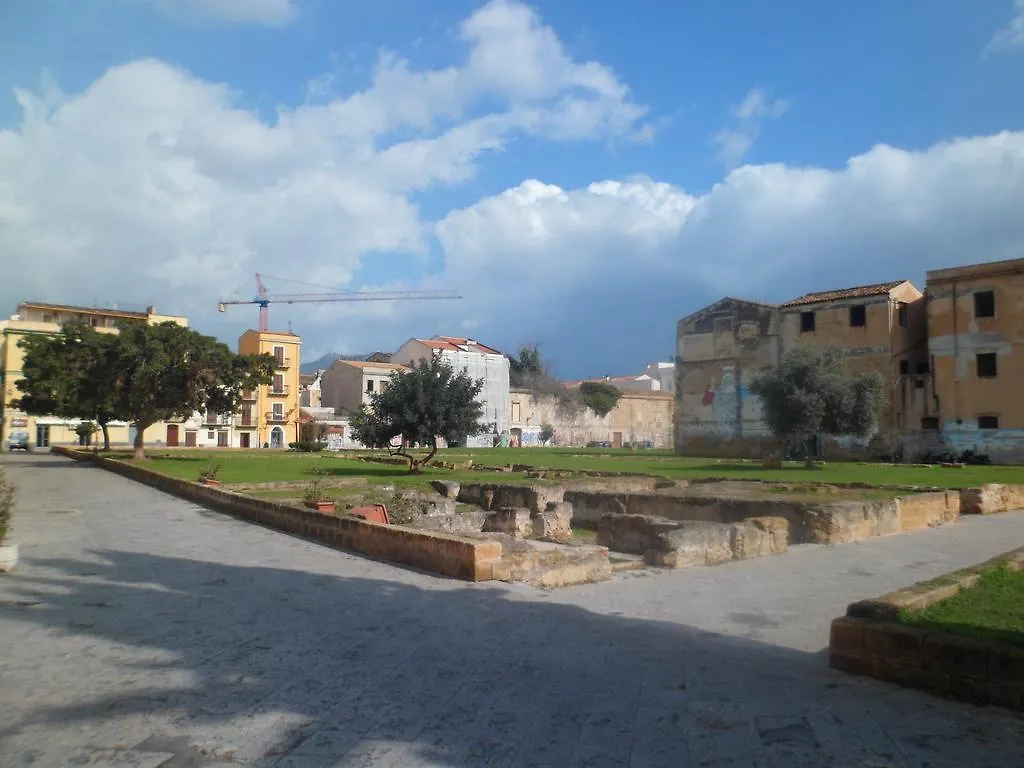 ホテル Palazzo Nuccio Guest House パレルモ