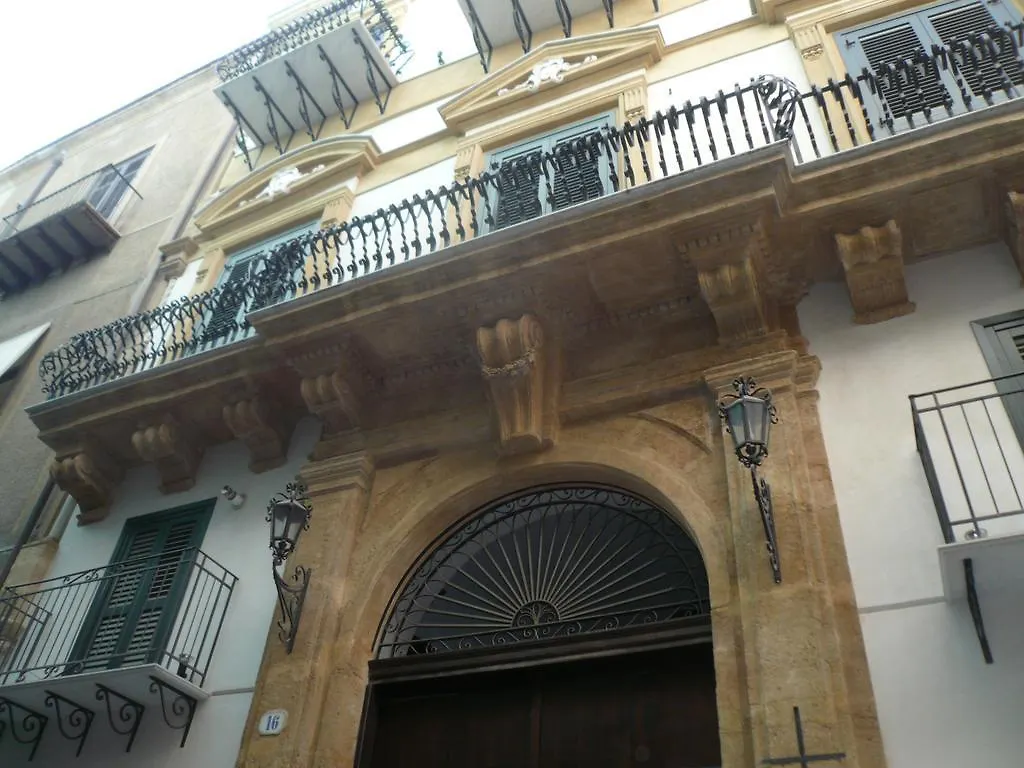 Palazzo Nuccio Guest House パレルモ 0*,  イタリア